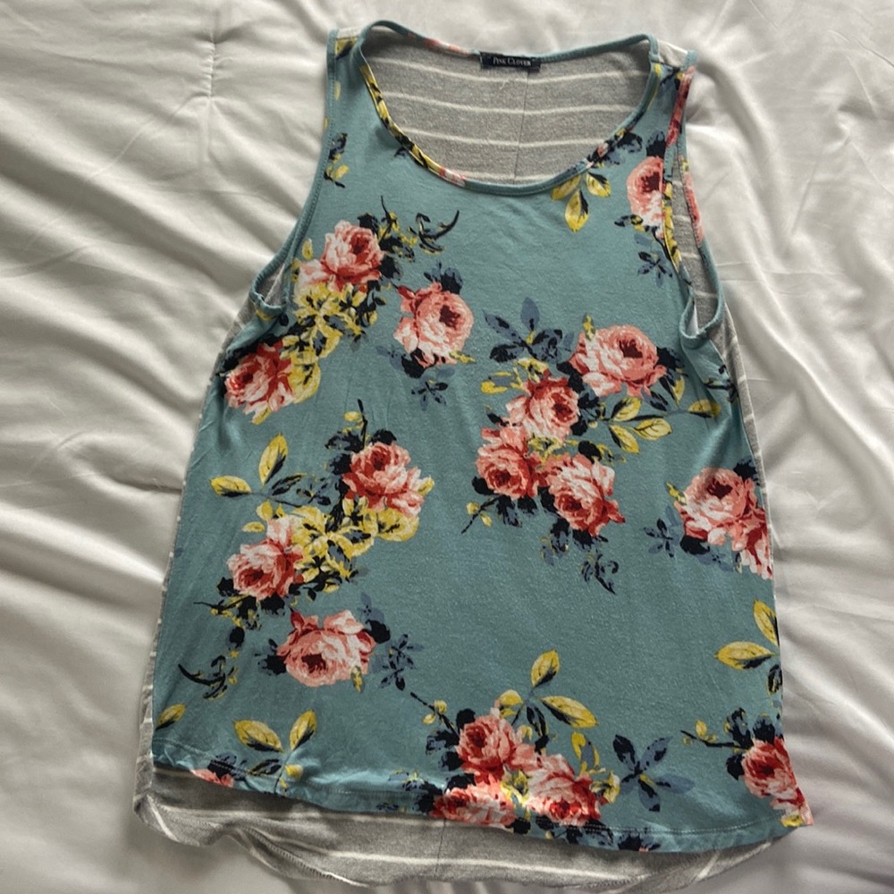 STITCH FIX Pink Clover brand tank top. Size Small.